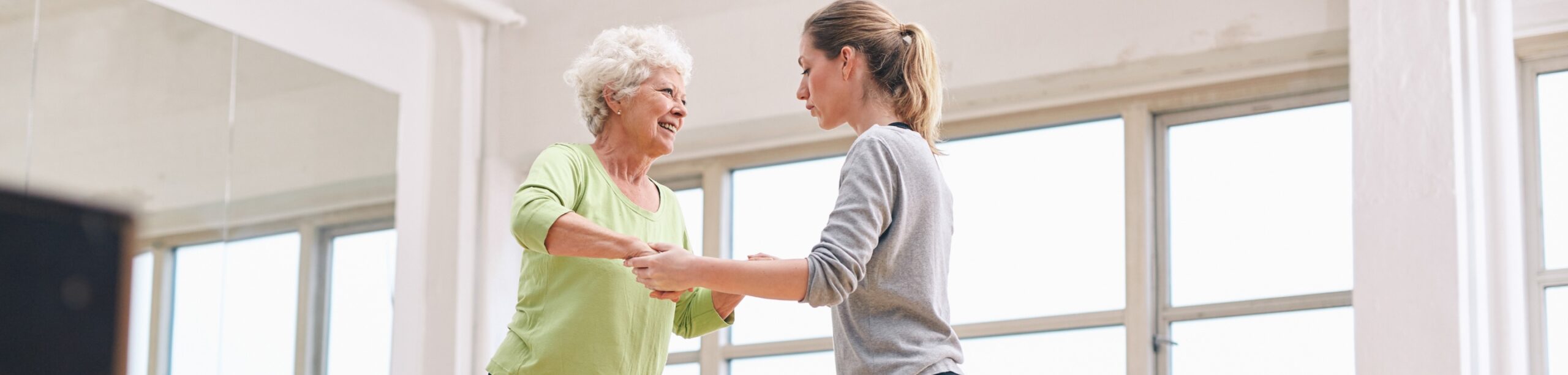 Les actions de Clinalliance pour améliorer l’équilibre physique des seniors en Ehpad