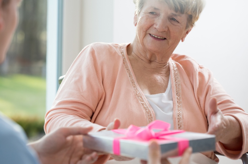 Pour Noël, faites plaisir à vos proche en Ehpad avec les conseils Clinalliance